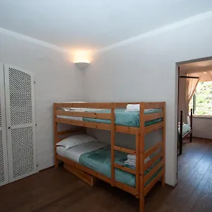 luxury-seaview-apartments-manarola.hotelitalianriviera.com/